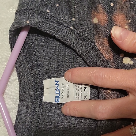 Gildan Gray Bleach Splatter Graphic Tee - Size XL - Picture 2 of 3